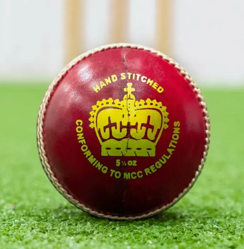 FORZA Club Crown Cricket Ball 5 1/2 oz Red